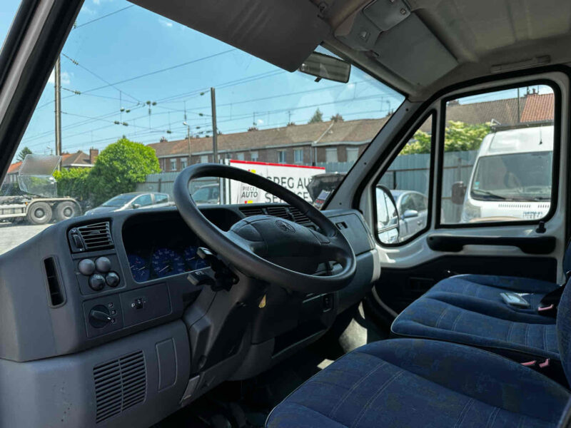 PEUGEOT BOXER MINI BUS 9 PLACES