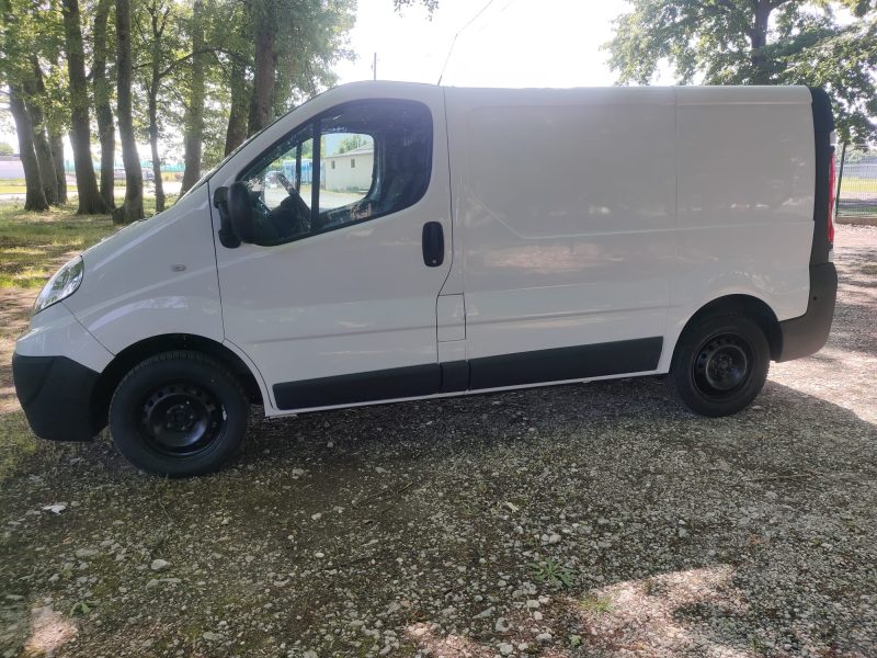 RENAULT TRAFIC 2,0 DCI 115 CH Grand confort