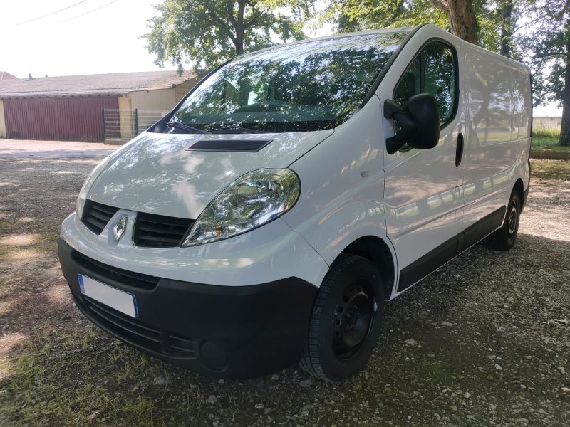 RENAULT TRAFIC 2,0 DCI 115 CH Grand confort