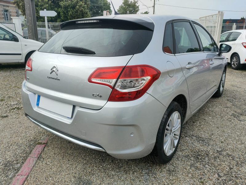 CITROEN C4 1,6 E-HDI 115 EXCLUSIVE