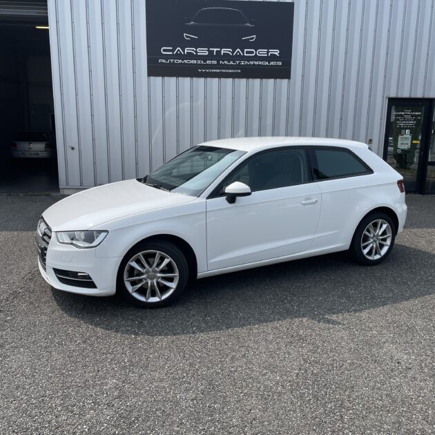 AUDI A3 1.6 TDI 110cv Attraction