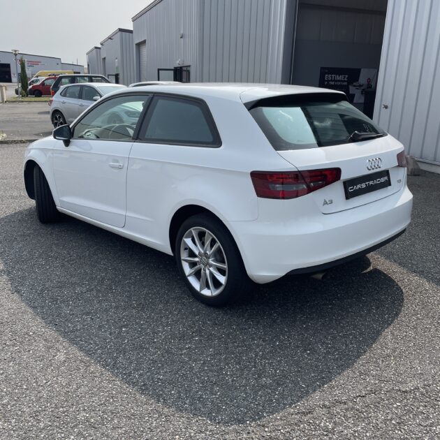 AUDI A3 1.6 TDI 110cv Attraction