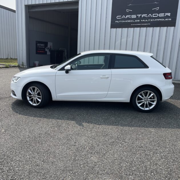 AUDI A3 1.6 TDI 110cv Attraction