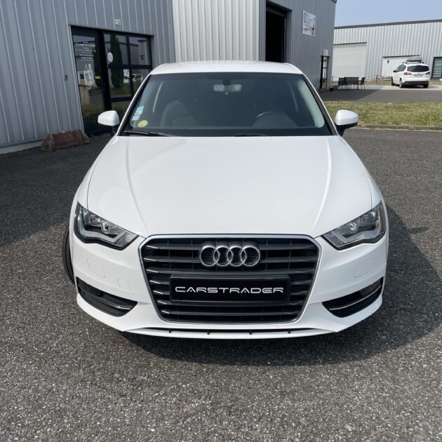 AUDI A3 1.6 TDI 110cv Attraction