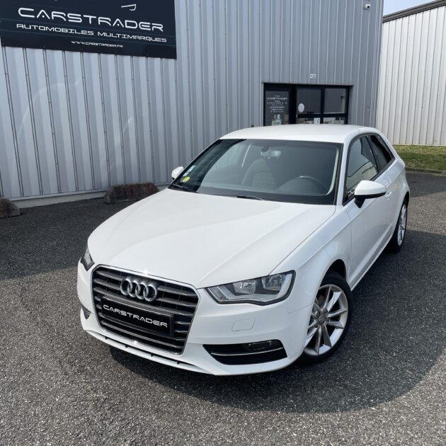 AUDI A3 1.6 TDI 110cv Attraction