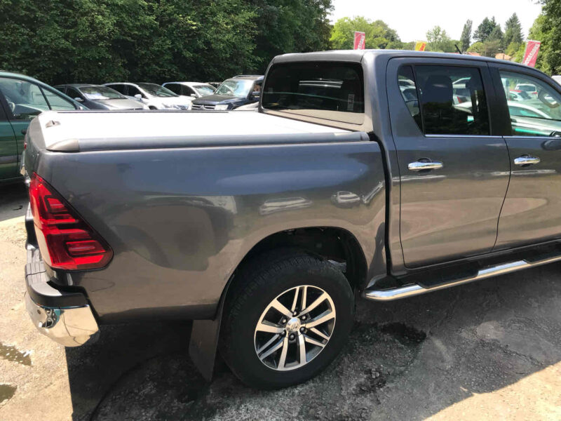 TOYOTA HILUX VIII Pick-up 2017