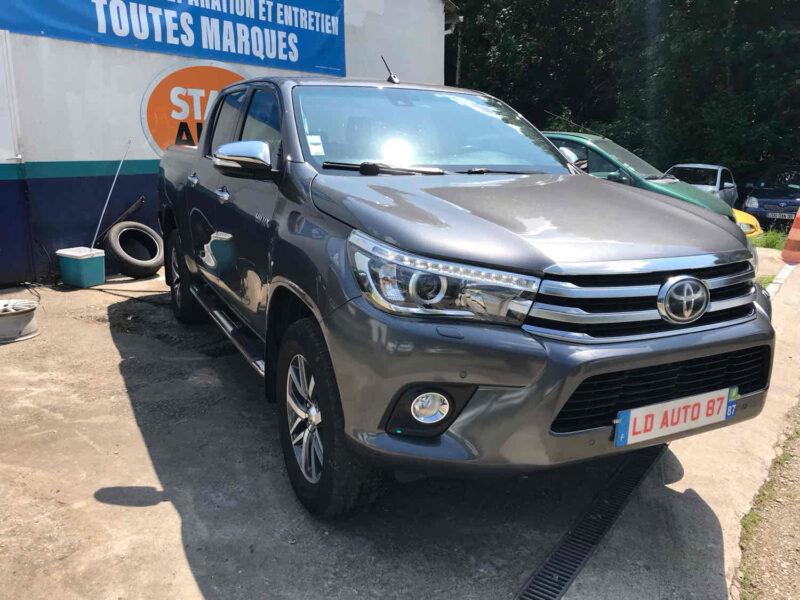 TOYOTA HILUX VIII Pick-up 2017