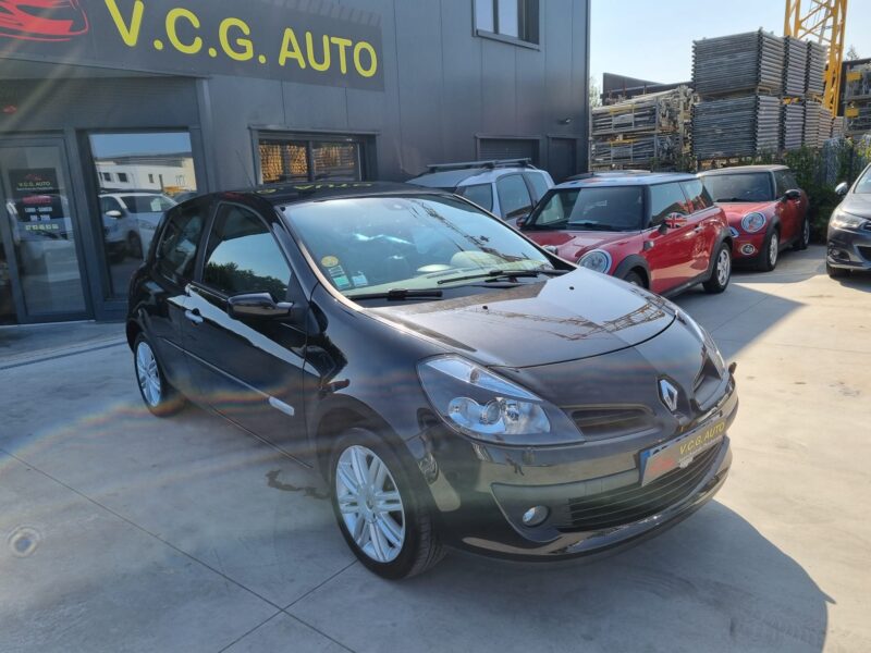 RENAULT CLIO III 1.5 dCi 105 Initiale