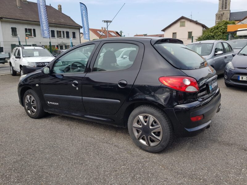 PEUGEOT 206+ 1.1i 60CV TRENDY