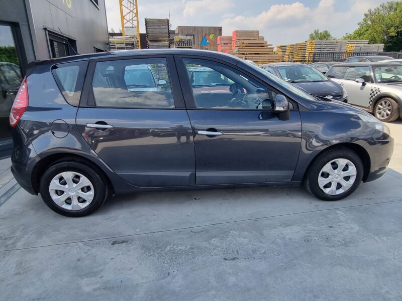 RENAULT SCÉNIC III 1.5 dCi 105 Expression