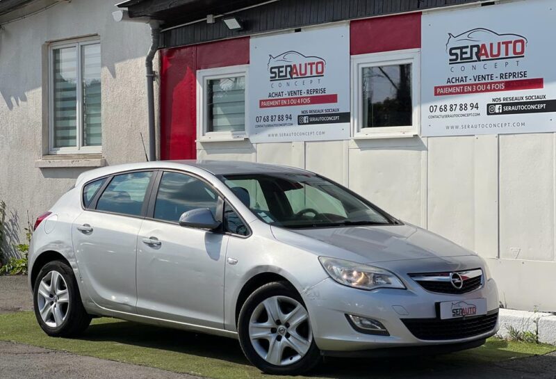 OPEL ASTRA J 2011