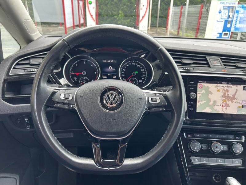 VOLKSWAGEN TOURAN 2018