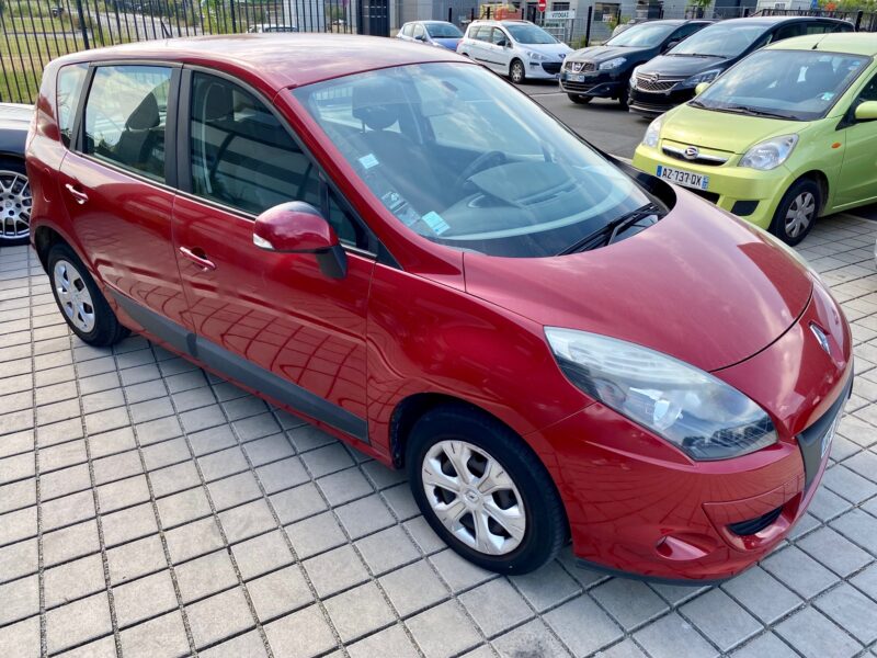 RENAULT SCÉNIC III 1.5 dCi 110cv