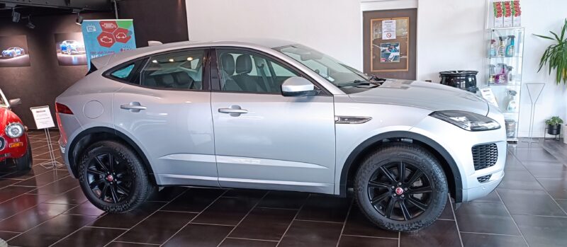 JAGUAR E-PACE 2.0 D180cv AWD Auto Camera / Cuir / Clim Bi-zones...