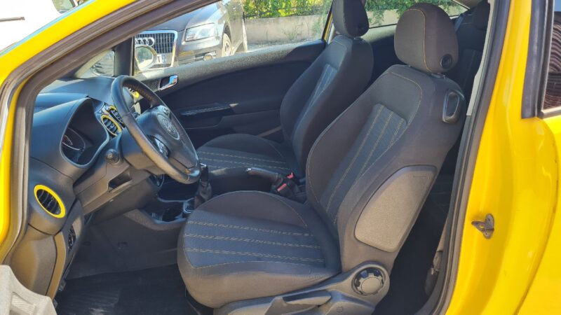 OPEL CORSA D 2012