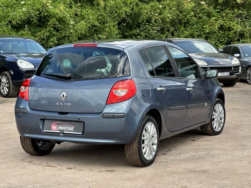 Renault Clio 3 1,2L TCE 100CV / Paiement 4X Possible