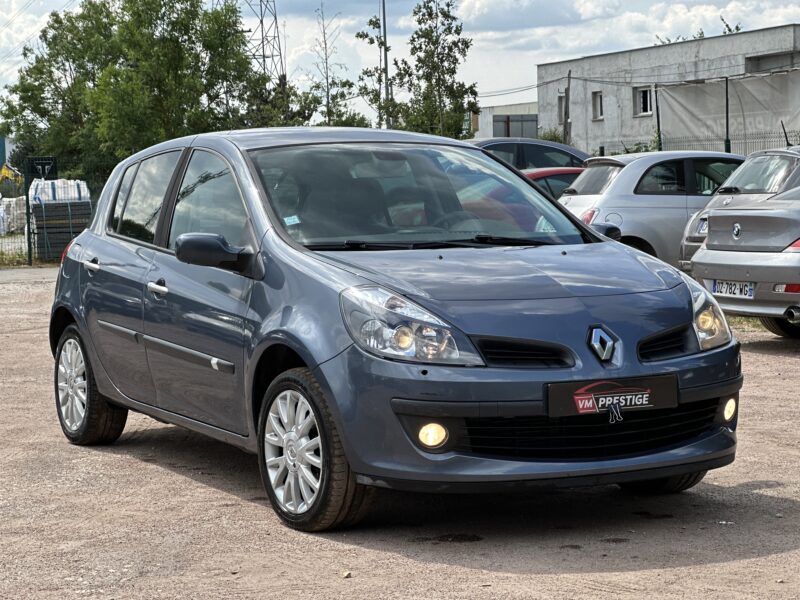 Renault Clio 3 1,2L TCE 100CV / Paiement 4X Possible