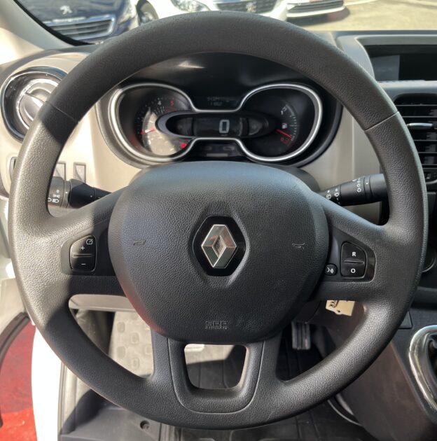 RENAULT TRAFIC III Camionnette 2019