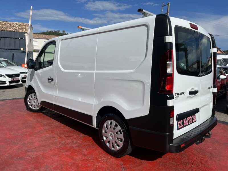 RENAULT TRAFIC III Camionnette 2019