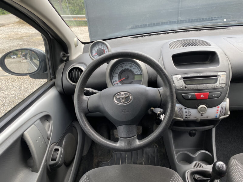 TOYOTA AYGO 2009