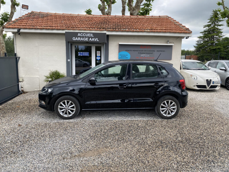 VOLKSWAGEN POLO 2015