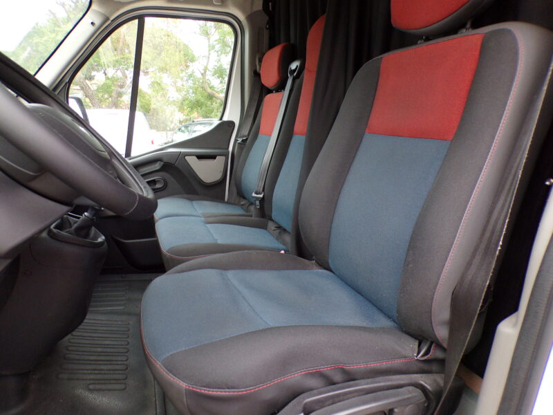 RENAULT MASTER III Camionnette 2013