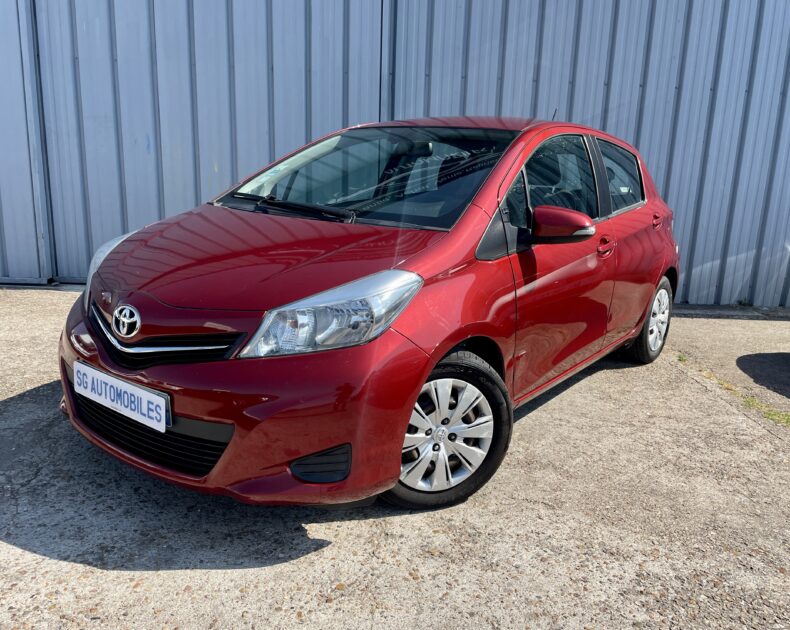 TOYOTA YARIS 2011