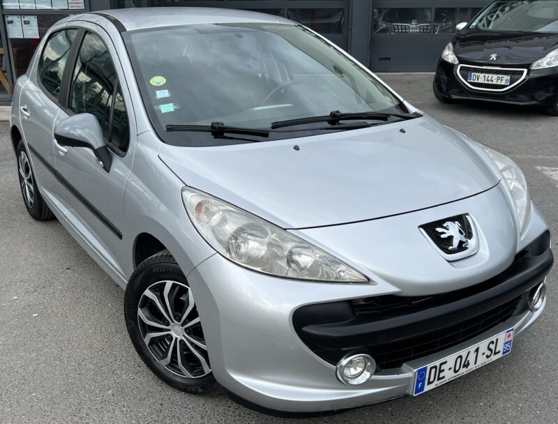 PEUGEOT 207 1.4 75 Cv 5 PORTES / CLIMATISATION CRIT AIR 2 - Garantie 3 Mois