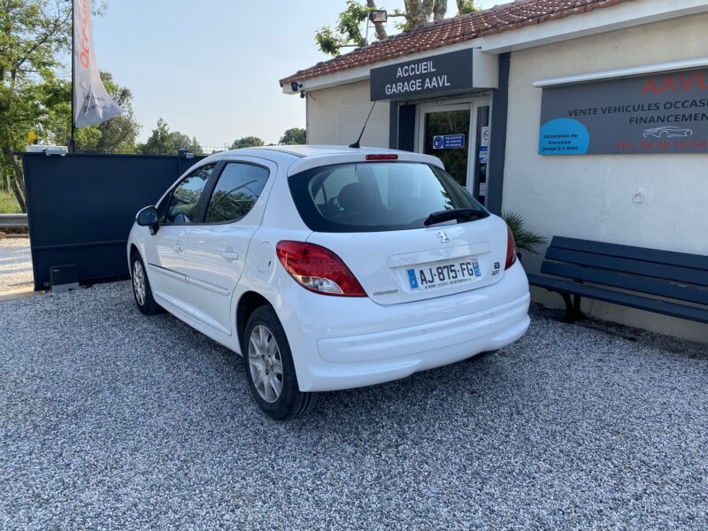 PEUGEOT 207 2010