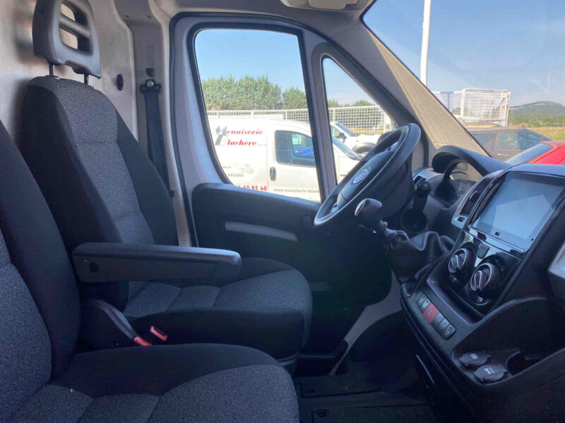 FIAT DUCATO Camionnette 140 Multijet 2,3 D 140cv 2021