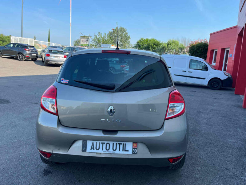 RENAULT CLIO III 1.2 101 CH  2009