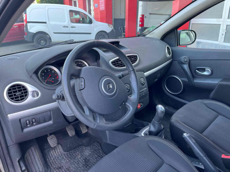 RENAULT CLIO III 1.2 101 CH  2009