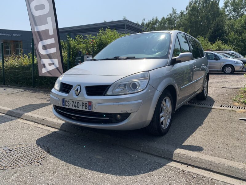 RENAULT GRAND SCÉNIC II 1.9 DCI 130CV