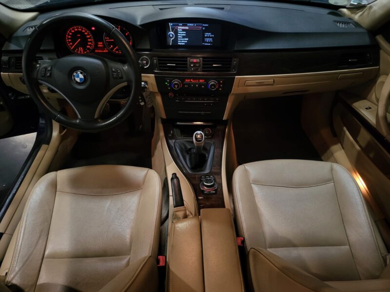 BMW SERIE 3 318D 143CV EDITION 4P // GPS/BLUETOOTH/CUIR