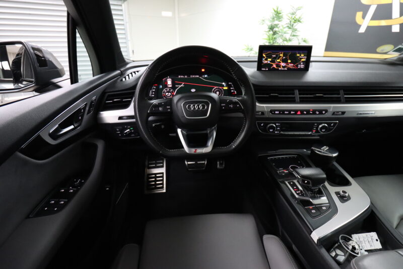 AUDI Q7 2017