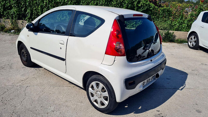 PEUGEOT 107 2009