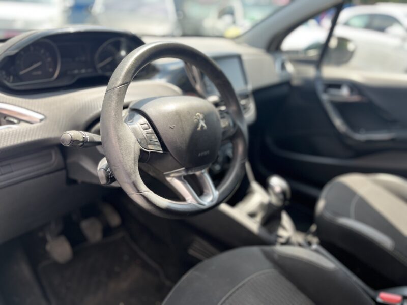 PEUGEOT 208 I 2016