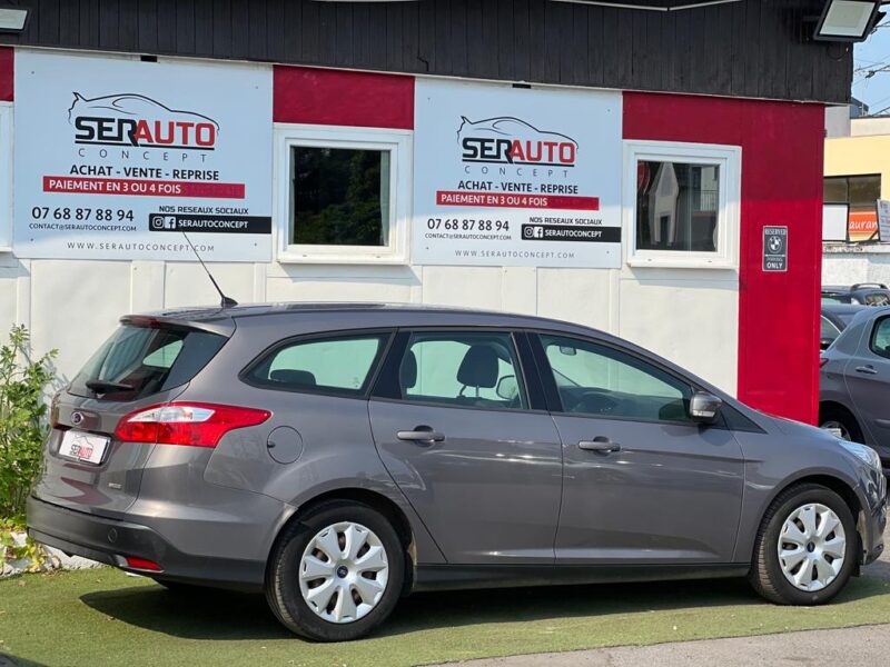 FORD FOCUS SW 2011