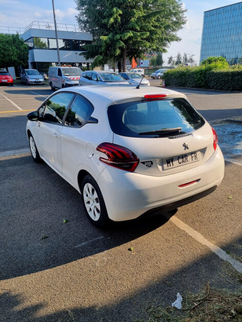 PEUGEOT 208 I 2015