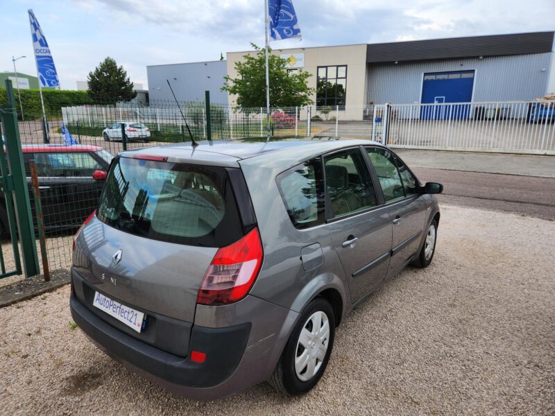 RENAULT GRAND SCÉNIC II 2004