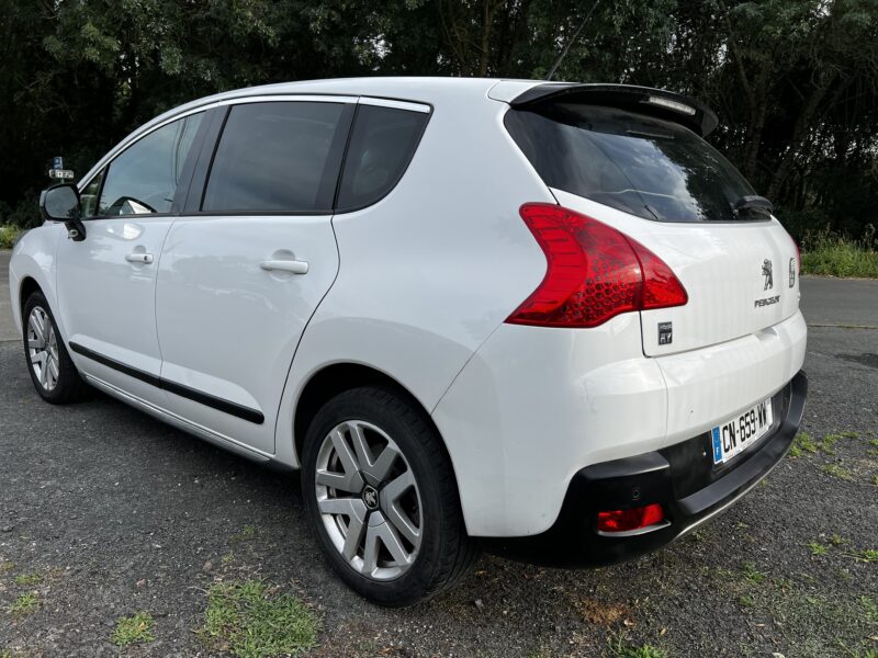 PEUGEOT 3008 Monospace 2012