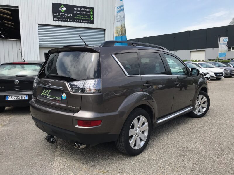 OUTLANDER II - 2.2 DI-D 16V 4WD 156cv 7 PLACES INSTYLE BVA - GARANTIE 6 MOIS