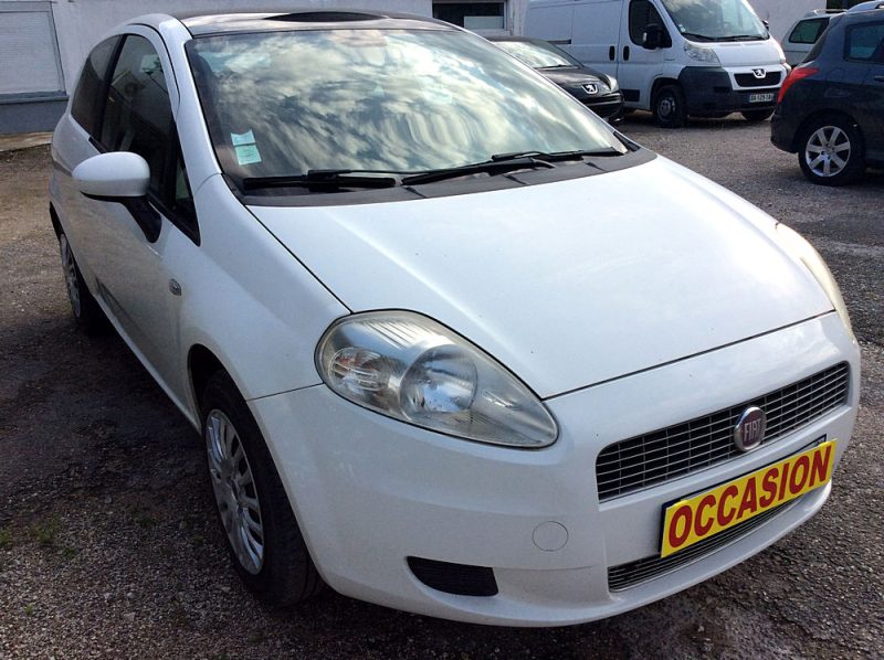 FIAT GRANDE PUNTO 3 PORTES 1.2l 65CH DYNAMIC 1ERE MAIN CRIT AIR 2