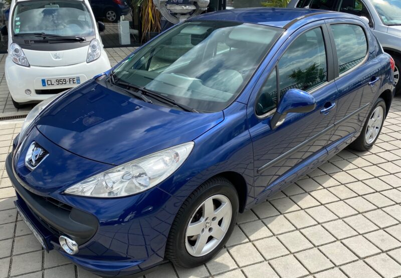 PEUGEOT 207 1.4 VTI 95CH PACK STYLE