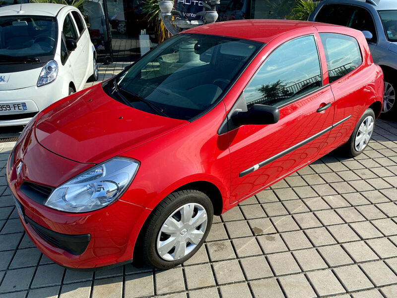 RENAULT CLIO III 1.2L 75CH Dynamique