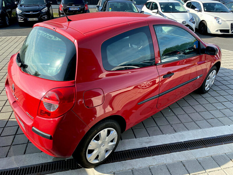 RENAULT CLIO III 1.2L 75CH Dynamique