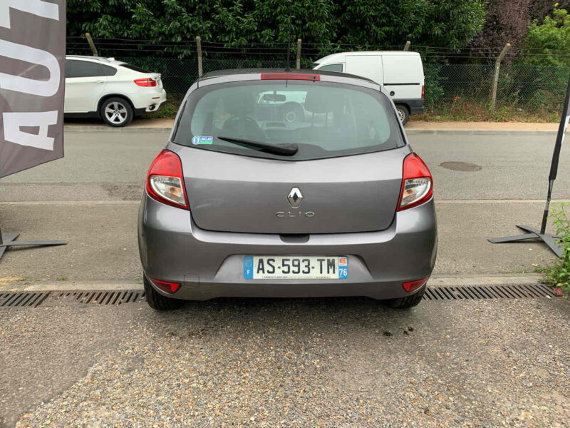 RENAULT CLIO III 1.5DCI 70CV 