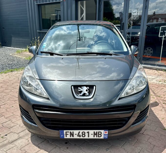 PEUGEOT 207 2010