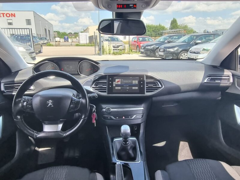 PEUGEOT 308 II 1.6 BlueHDi 120 Style