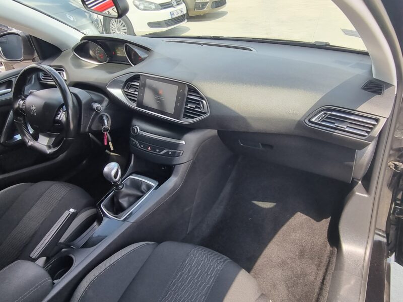 PEUGEOT 308 II 1.6 BlueHDi 120 Style